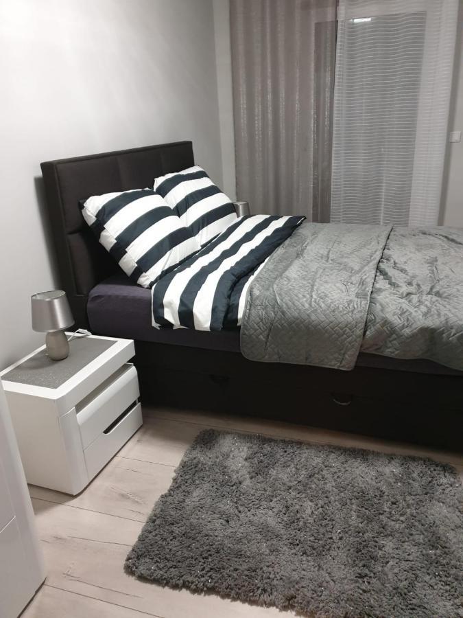 Apartament Skarbowa 1& Parking Lešno Exteriér fotografie
